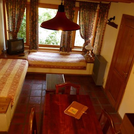Apart Hotel Robles Del Sur San Martín de los Andes Exteriör bild