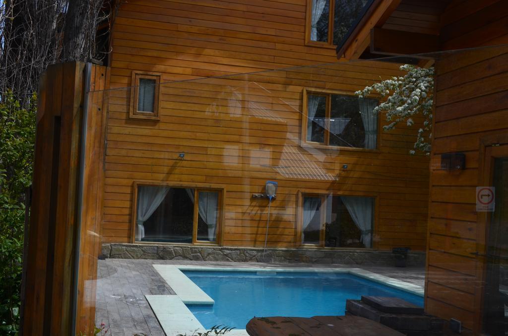 Apart Hotel Robles Del Sur San Martín de los Andes Exteriör bild