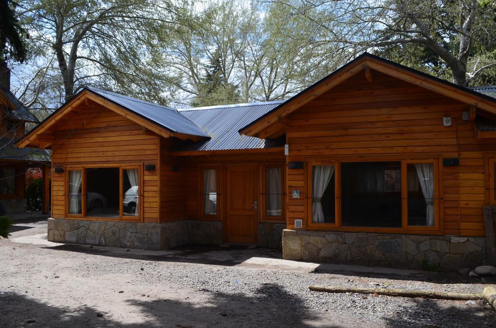 Apart Hotel Robles Del Sur San Martín de los Andes Exteriör bild