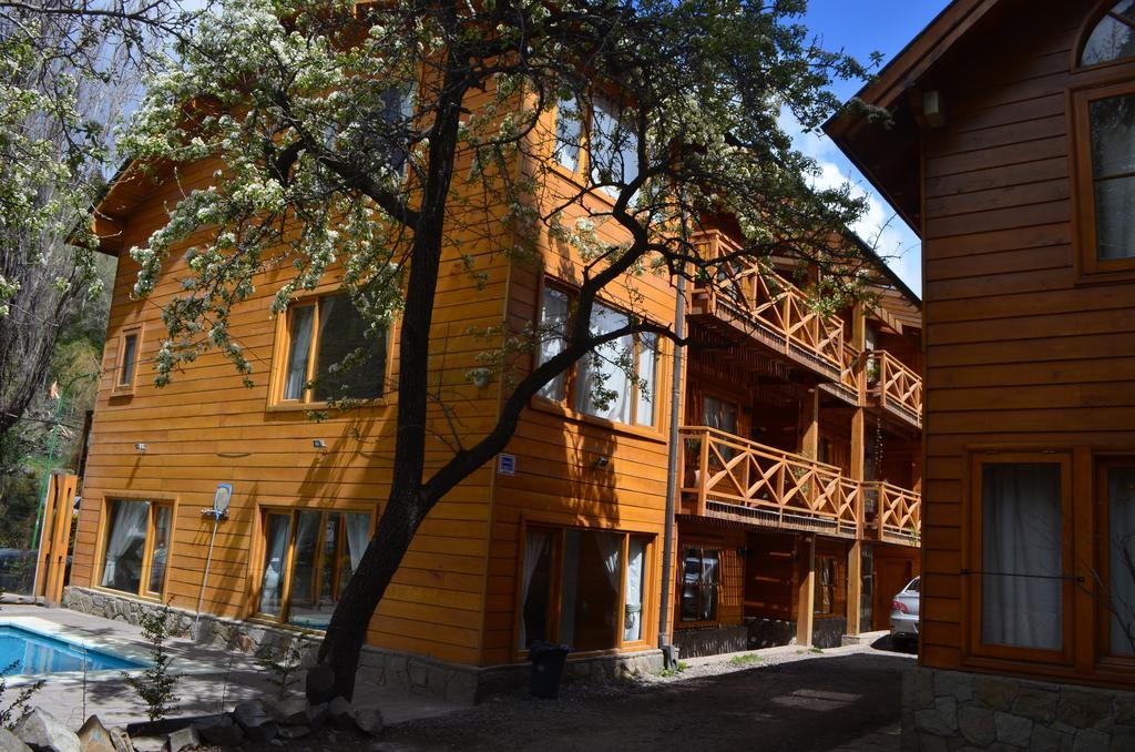 Apart Hotel Robles Del Sur San Martín de los Andes Exteriör bild