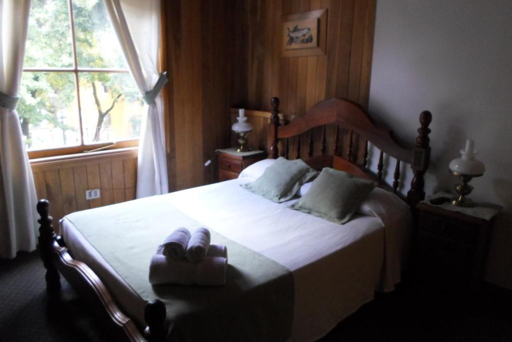 Apart Hotel Robles Del Sur San Martín de los Andes Exteriör bild