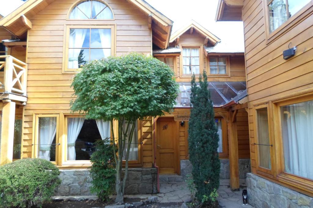 Apart Hotel Robles Del Sur San Martín de los Andes Exteriör bild